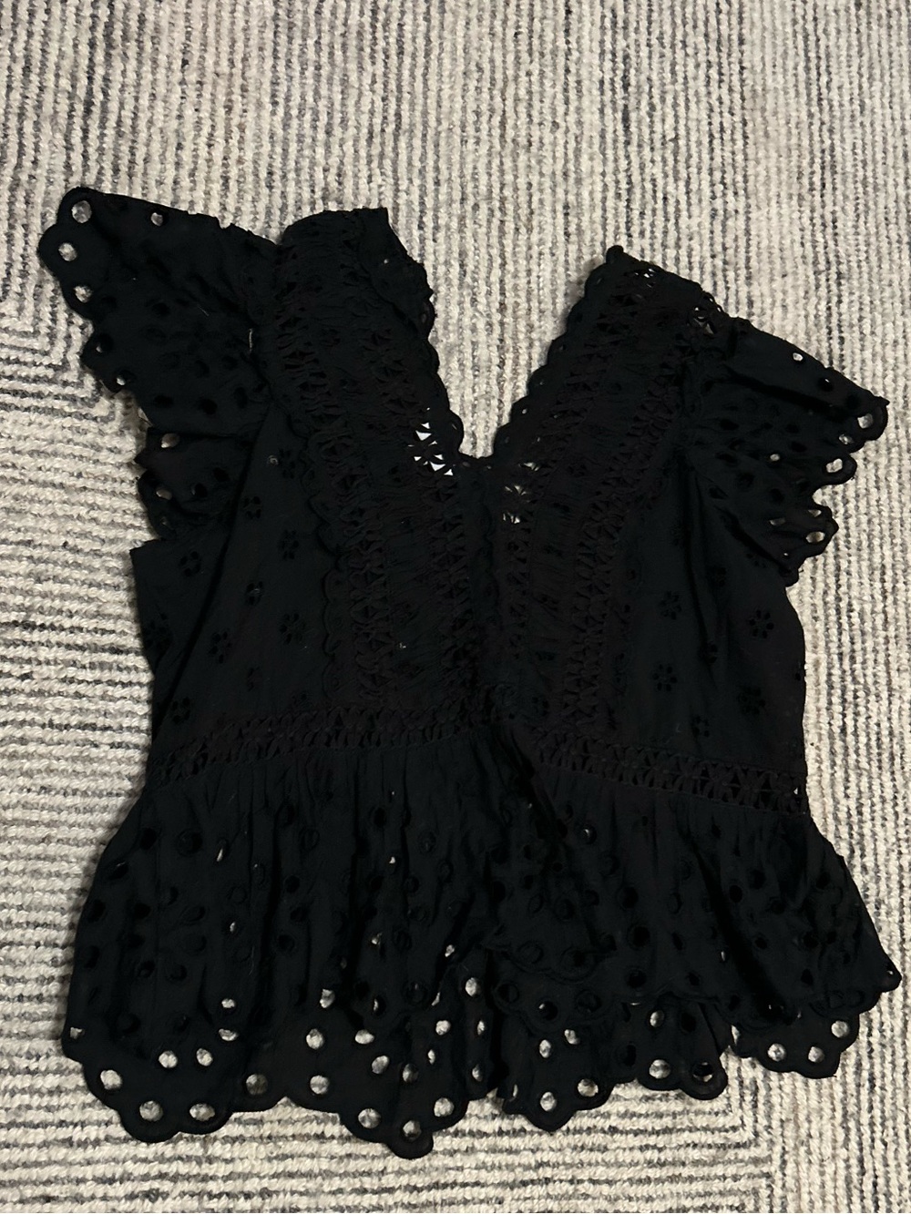 Jennifer & Grace Black Lace Top Size Large Boho Shortsleeve Peplum